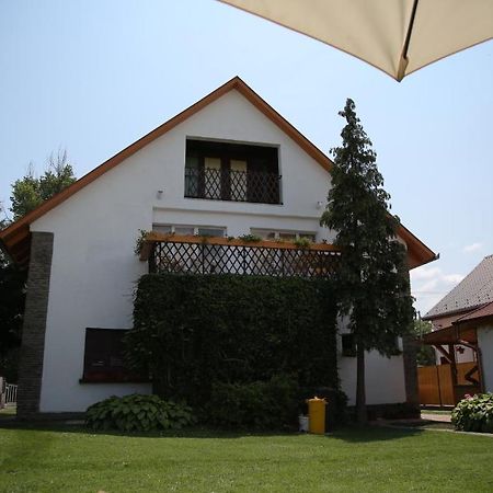 Simply Szallo Hotel Balatonboglár Exterior foto