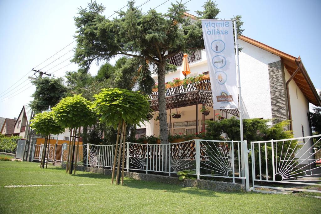 Simply Szallo Hotel Balatonboglár Exterior foto